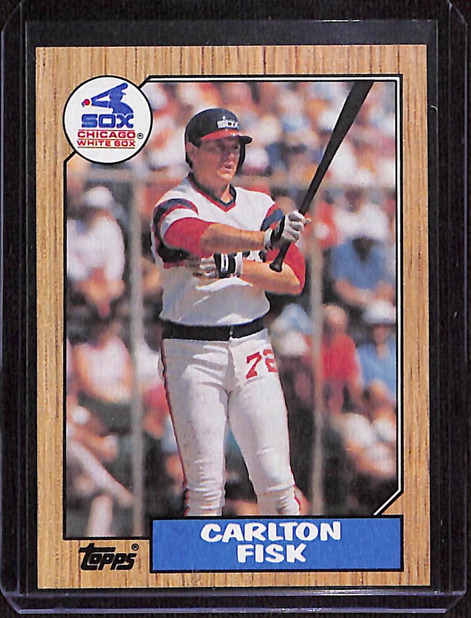 FIINR Baseball Card 1987 Topps Carlton Fisk Vintage MLB Baseball Card #756 - Mint Condition