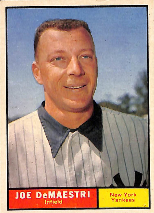 FIINR Baseball Card 1961 Topps Joe Demaestri Vintage Baseball Card #116 - Mint Condition