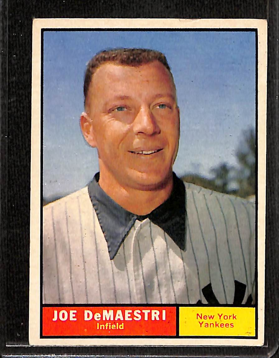 FIINR Baseball Card 1961 Topps Joe Demaestri Vintage Baseball Card #116 - Mint Condition