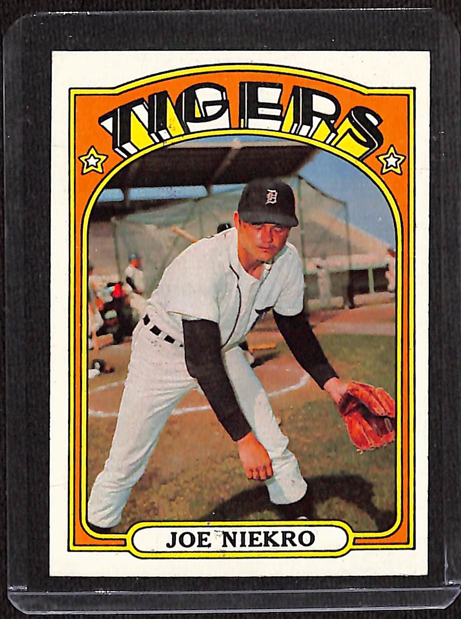 FIINR Baseball Card 1972 Joe Niekro Vintage Baseball Card #216 - Pristine - Mint Condition