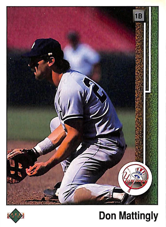 FIINR Baseball Card 1989 Upper Deck Don Mattingly MLB Baseball Card #200 - Mint Condition