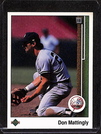 FIINR Baseball Card 1989 Upper Deck Don Mattingly MLB Baseball Card #200 - Mint Condition