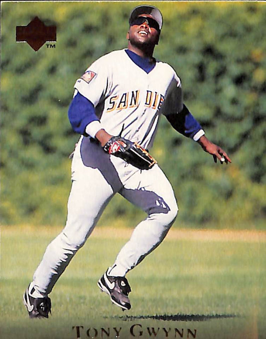 FIINR Baseball Card 1995 Upper Deck Tony Gwynn Baseball Card #135 - Mint Condition