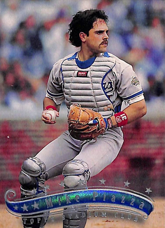 FIINR Baseball Card 1997 Topps Mike Piazza MLB Baseball Card #31 - Mint Condition