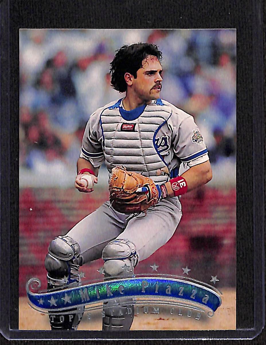 FIINR Baseball Card 1997 Topps Mike Piazza MLB Baseball Card #31 - Mint Condition